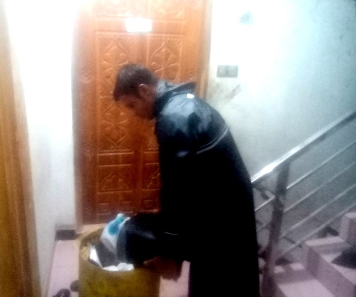 কক্সবাজার পৌরসভায় 'ডোর-টু-ডোর' বর্জ্য অপসারণে স্বস্তি: পরিচ্ছন্নকর্মীদের সুযোগ-সুবিধা বৃদ্ধির দাবি
